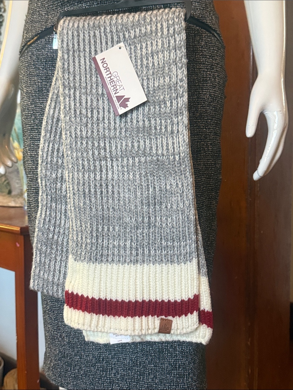 NWT great Northern one size Gray and Cream Knit Scarf with Burgundy Stripe